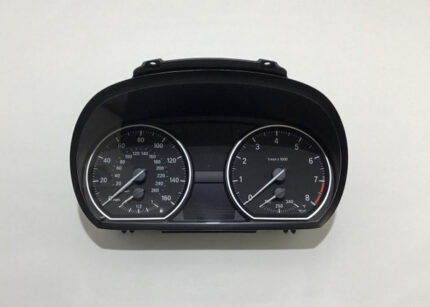 2009 BMW 135i Instrument Gauge Cluster / 94k / 1024976-98 / B1002