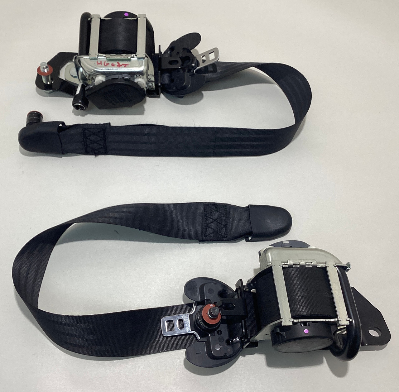 2010-2012 Hyundai Genesis Coupe Front Seat Belts / Pair / HG027