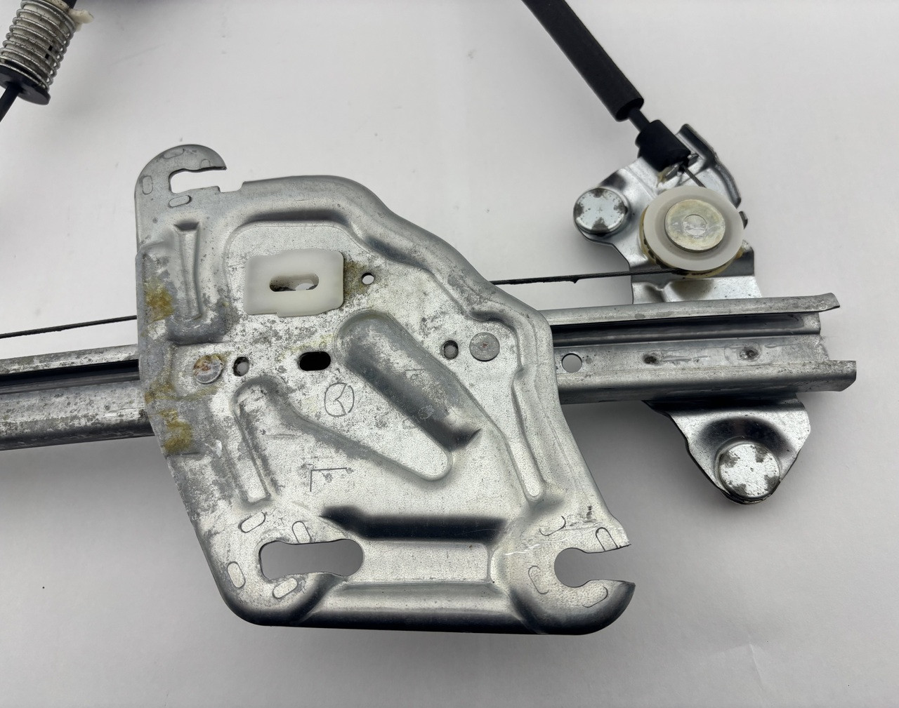 2017-2020 Fiat 124 Spider Driver Side Window Regulator w/ Motor / FD029 - Image 7