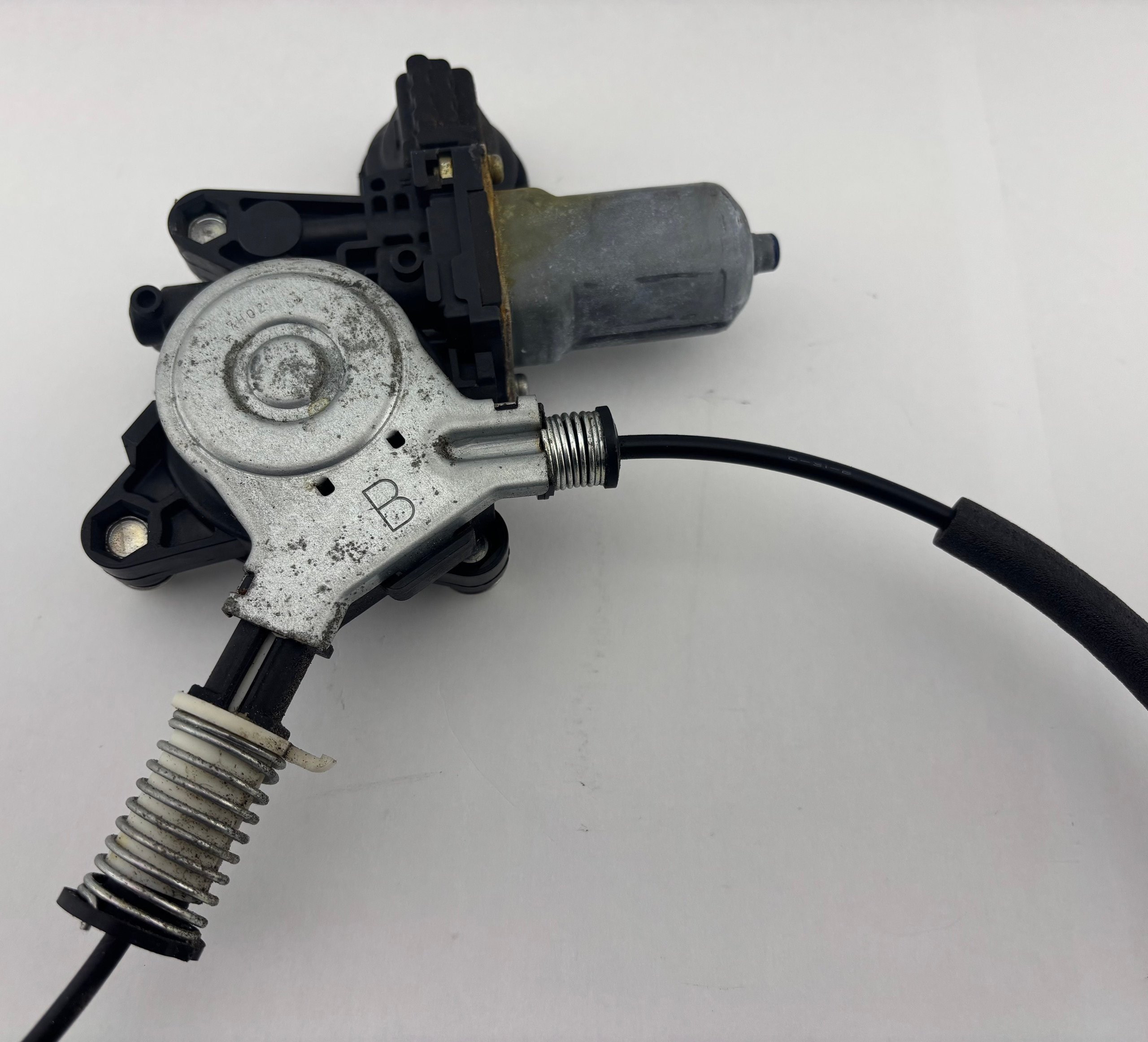 2017-2020 Fiat 124 Spider Driver Side Window Regulator w/ Motor / FD029 - Image 6