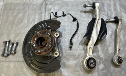 2016-2024 Chevrolet Camaro SS Driver Front Knuckle Hub w/ Control Arms