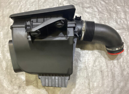 2003-2005 E85 E86 BMW Z4 3.0i Air Intake Airbox / OEM / 113K Z4053