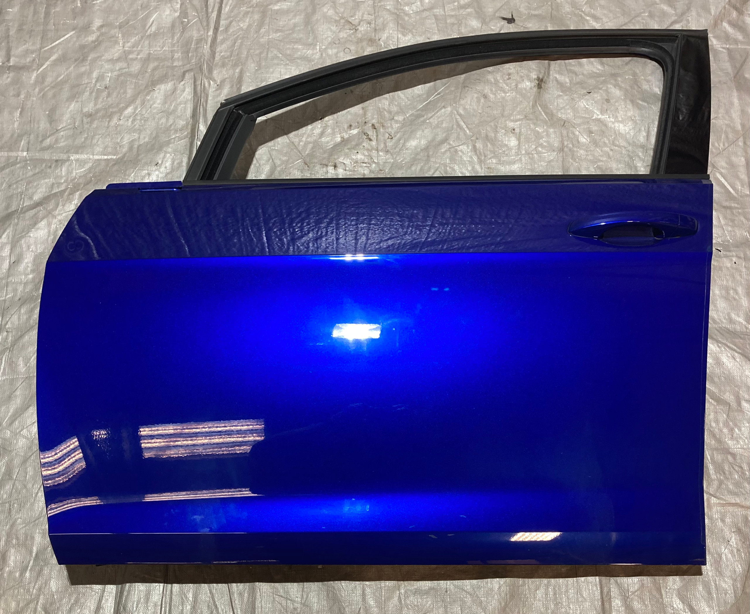 2015-2018 Volkswagen Golf R 4DR Driver Front Door Shell / Lapiz Blue Metallic M7R10 - Image 9
