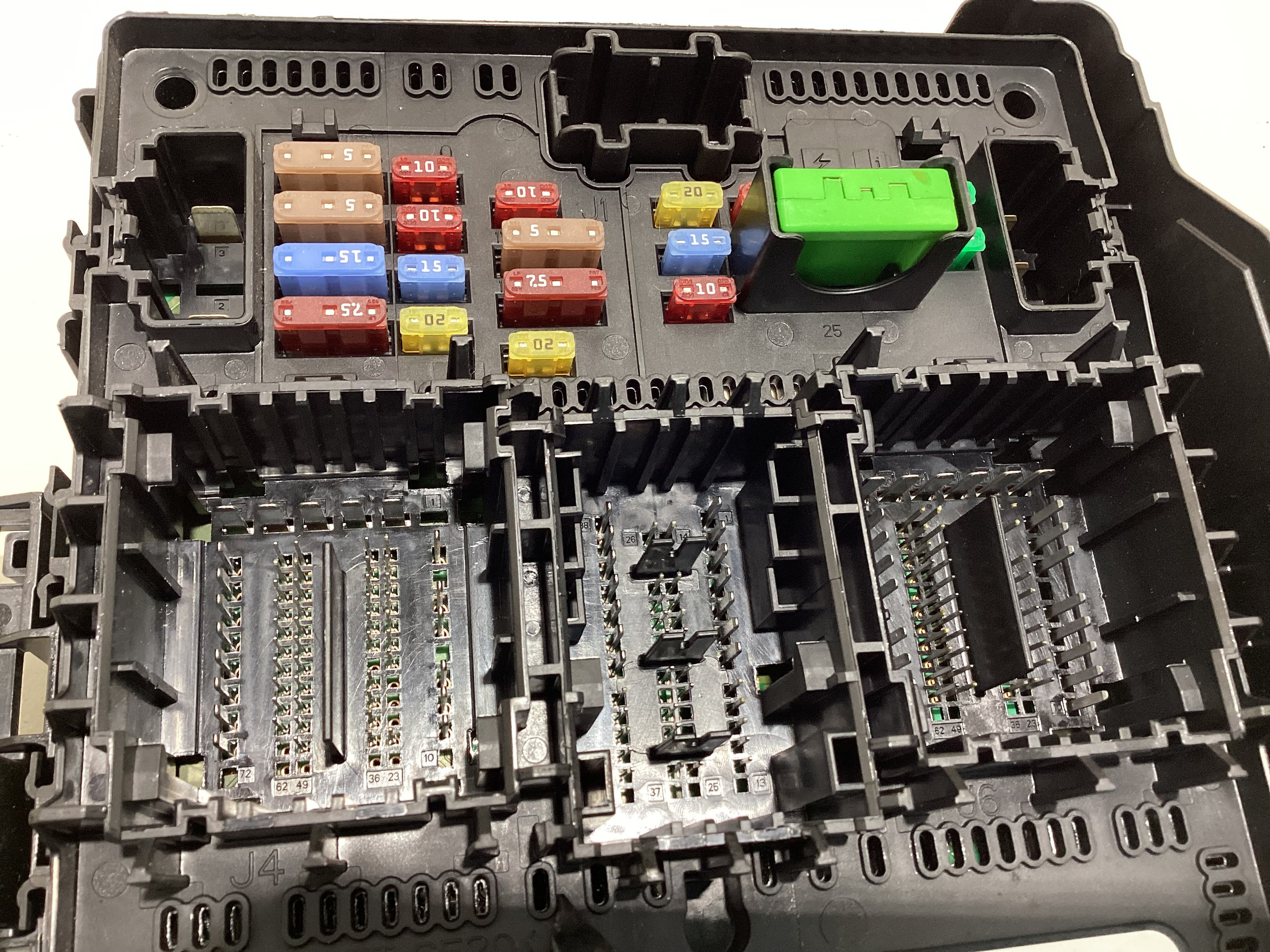2022-2023 Ford Maverick XLT 2.0l Body Control Module Fuse Box / MU5T15604FCFR / MV004 - Image 4