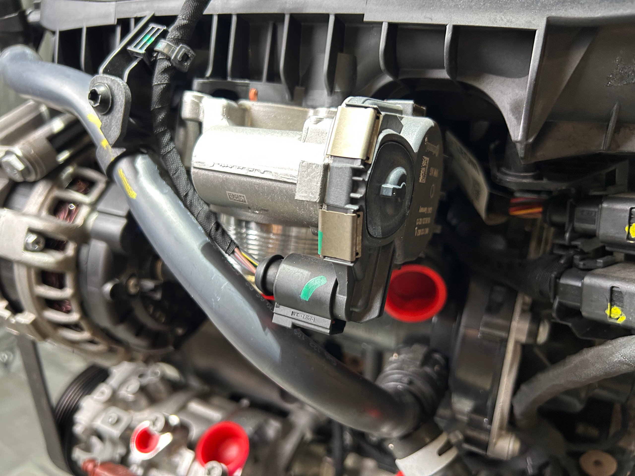 2022-2025 Volkswagen MK8 Golf R 2.0l Engine Long Block / DSFA / 19K M8R01 - Image 19