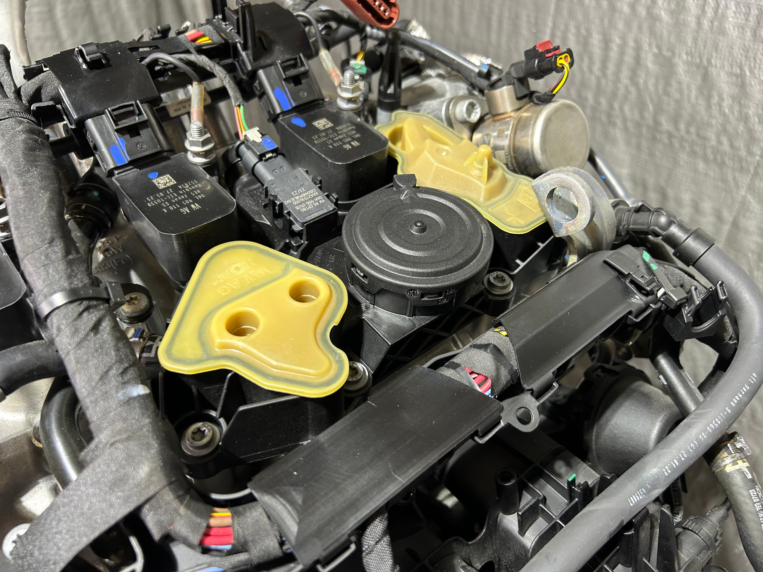 2022-2025 Volkswagen MK8 Golf R 2.0l Engine Long Block / DSFA / 19K M8R01 - Image 3