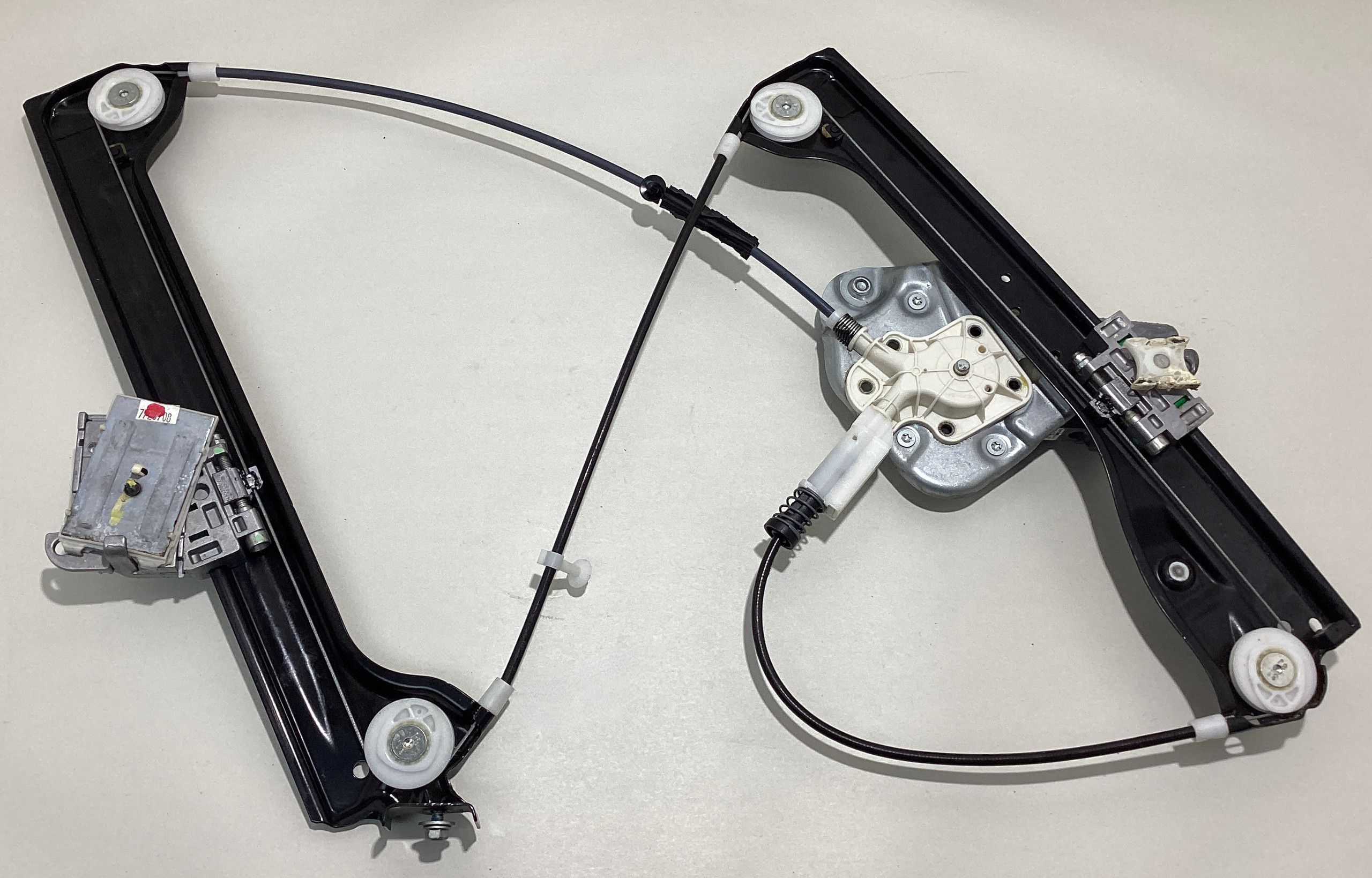 2007-2008 E85 BMW Z4 Passenger Side Window Regulator w/ Motor / Z4058 - Image 10