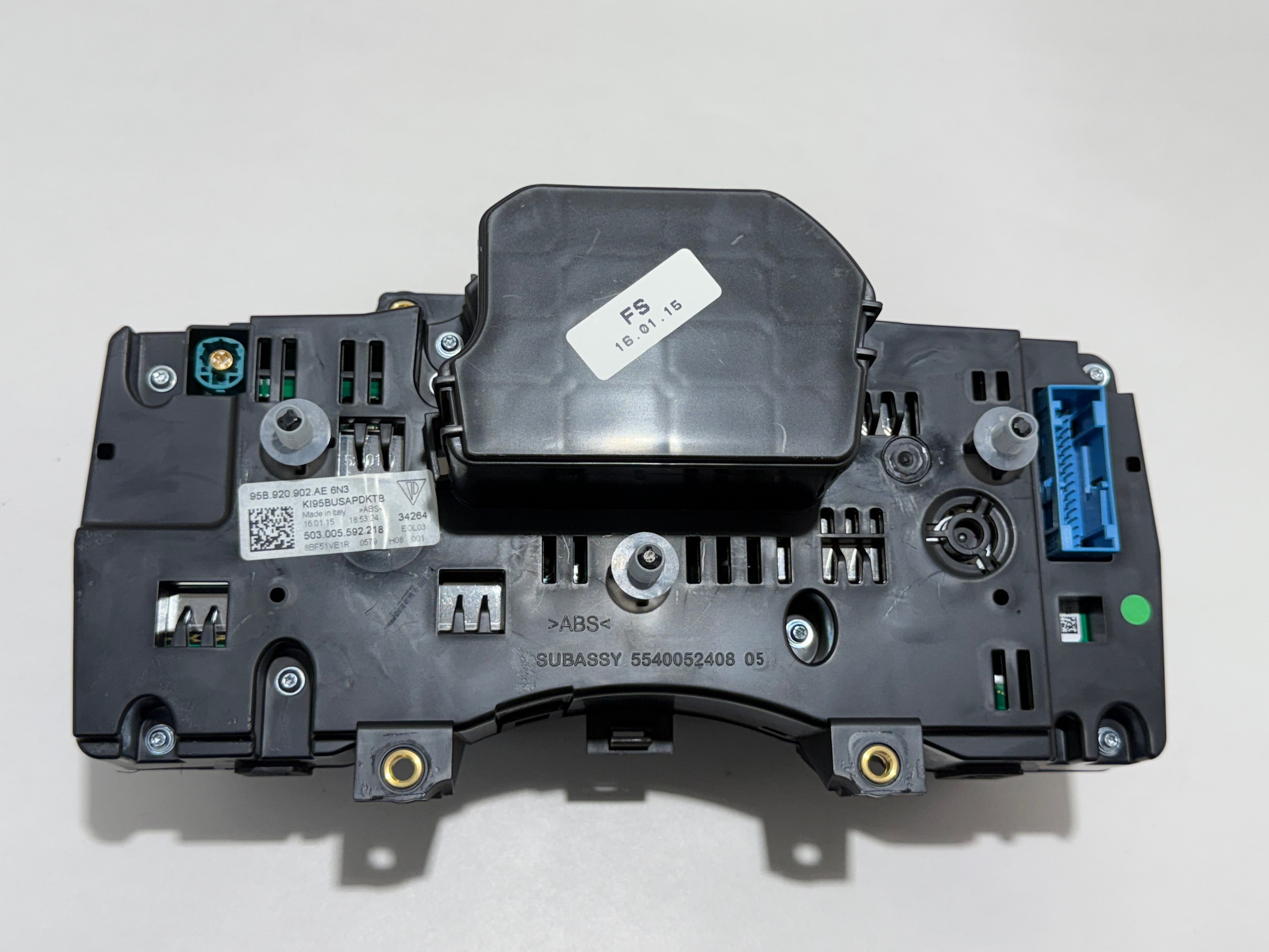 2015-2016 Porsche Macan Turbo Instrument Gauge Cluster / 95B920902AE6N3 - Image 7