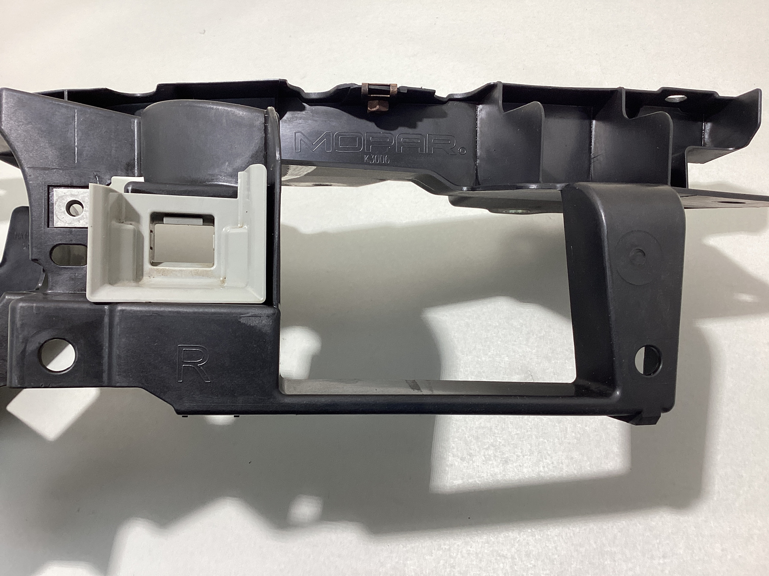 2017-2020 Fiat 124 Spider Passenger Side Headlight Mounting Bracket / FD027 - Image 3