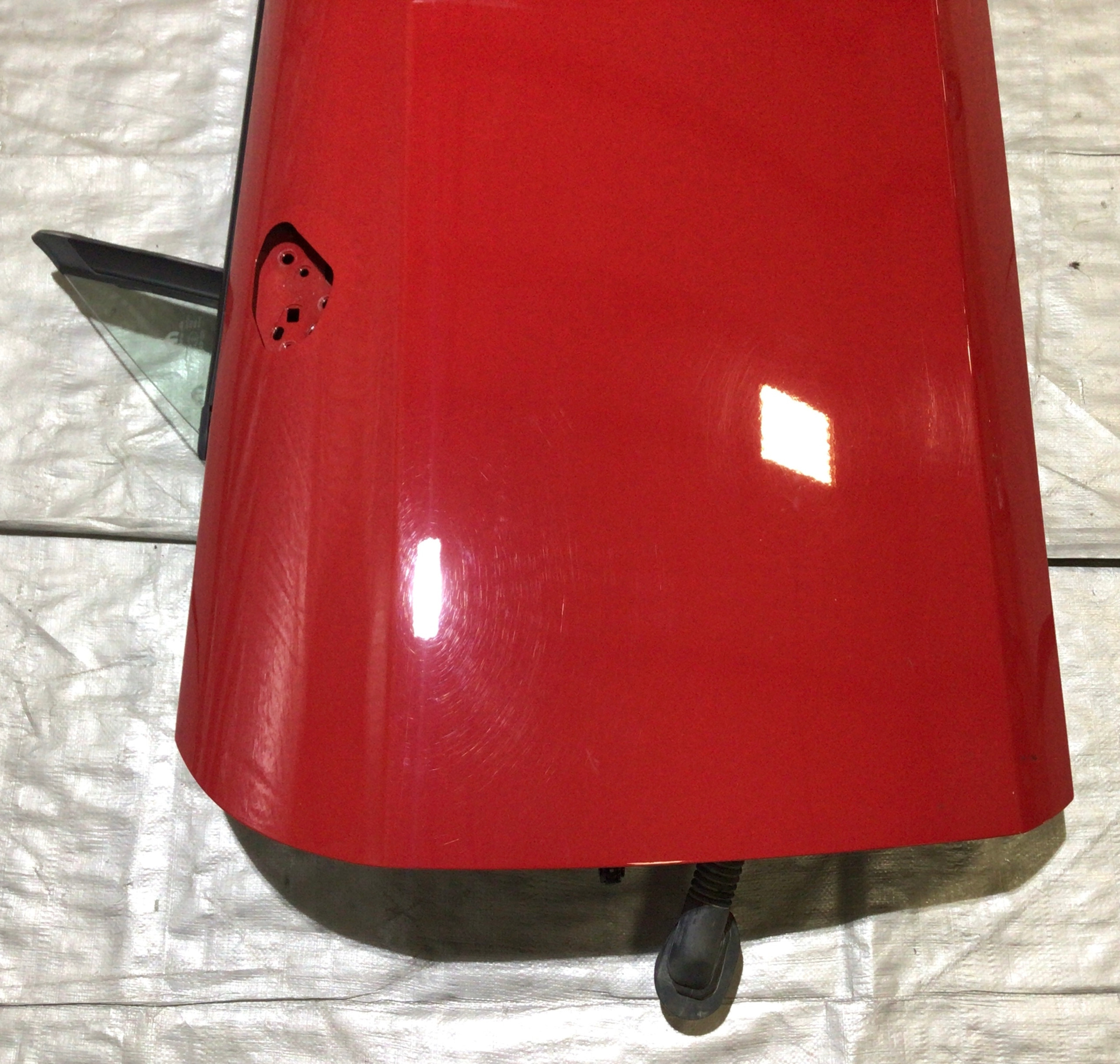 2017-2020 Fiat 124 Spider Driver Side Door Assembly / Hypnotique Red FD015 - Image 13