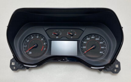 2020 Chevrolet Camaro LT1 Instrument Gauge Cluster / 84665137