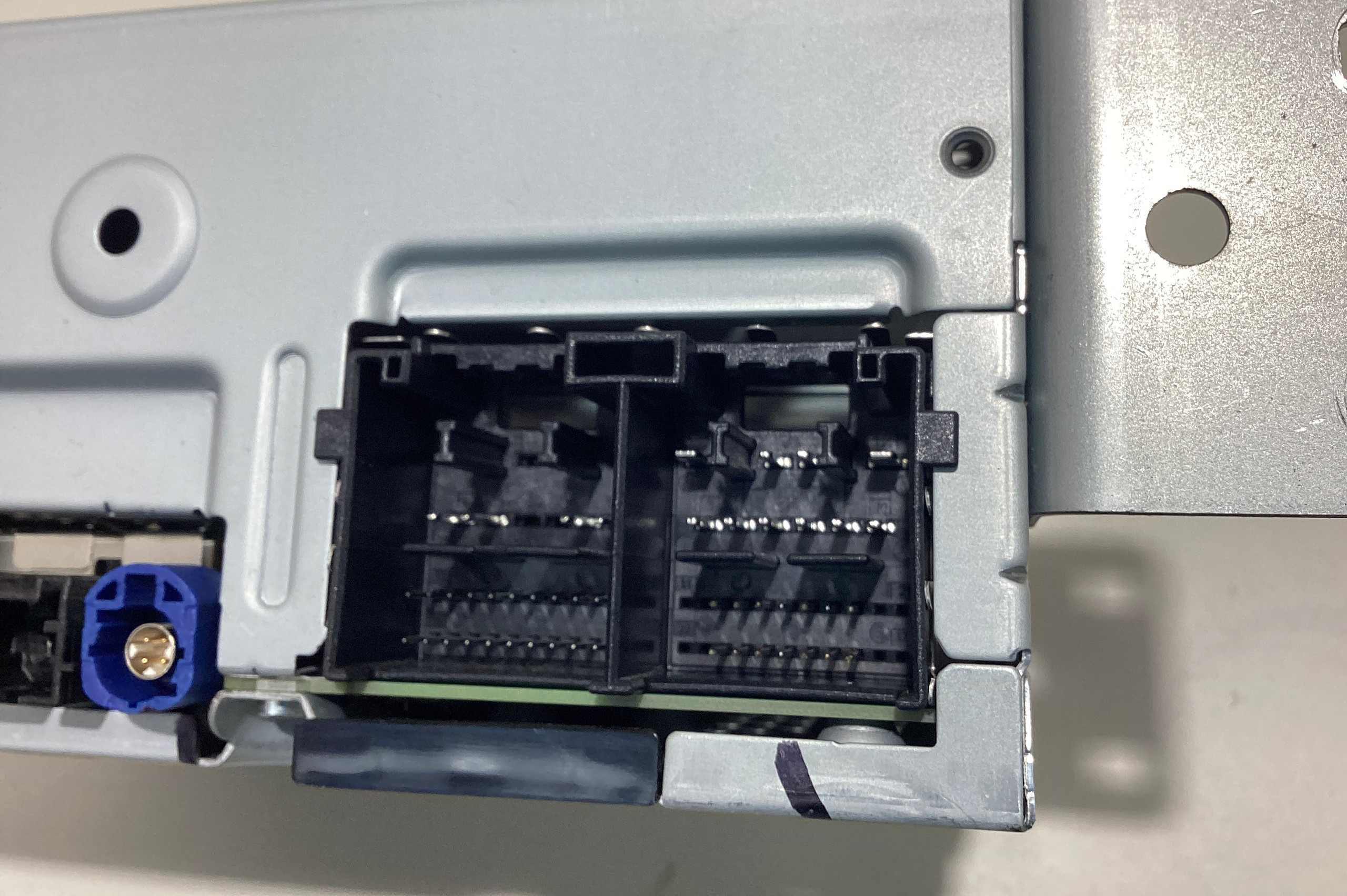 2022-2023 Ford Maverick Radio Head Unit Receiver / MK7118D8D4GE / MV003 - Image 4