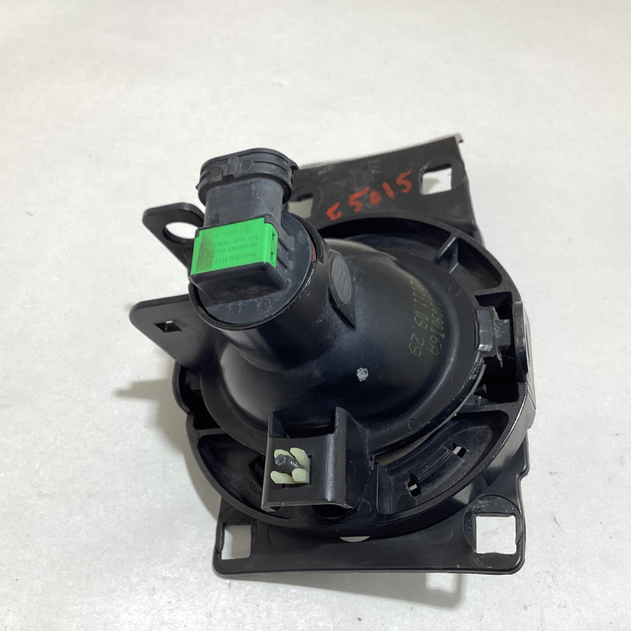 2012-2015 Fiat 500 Abarth Driver Side Fog Light w/ Bracket / F5015 - Image 3