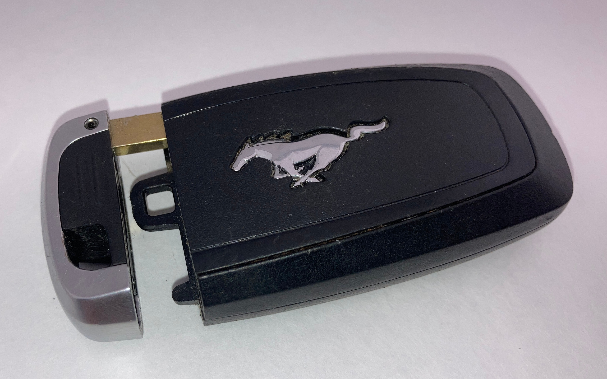 2018-2020 Ford Mustang OEM 5 Button Key Fob / USED - Image 6
