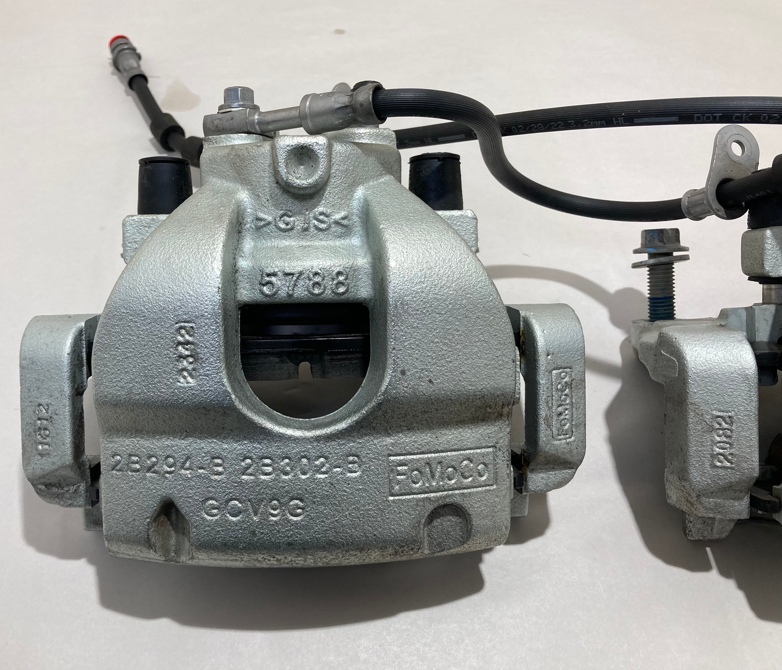 2022-2023 Ford Maverick Front Brake Calipers / Pair / OEM / 16K MV001 - Image 7
