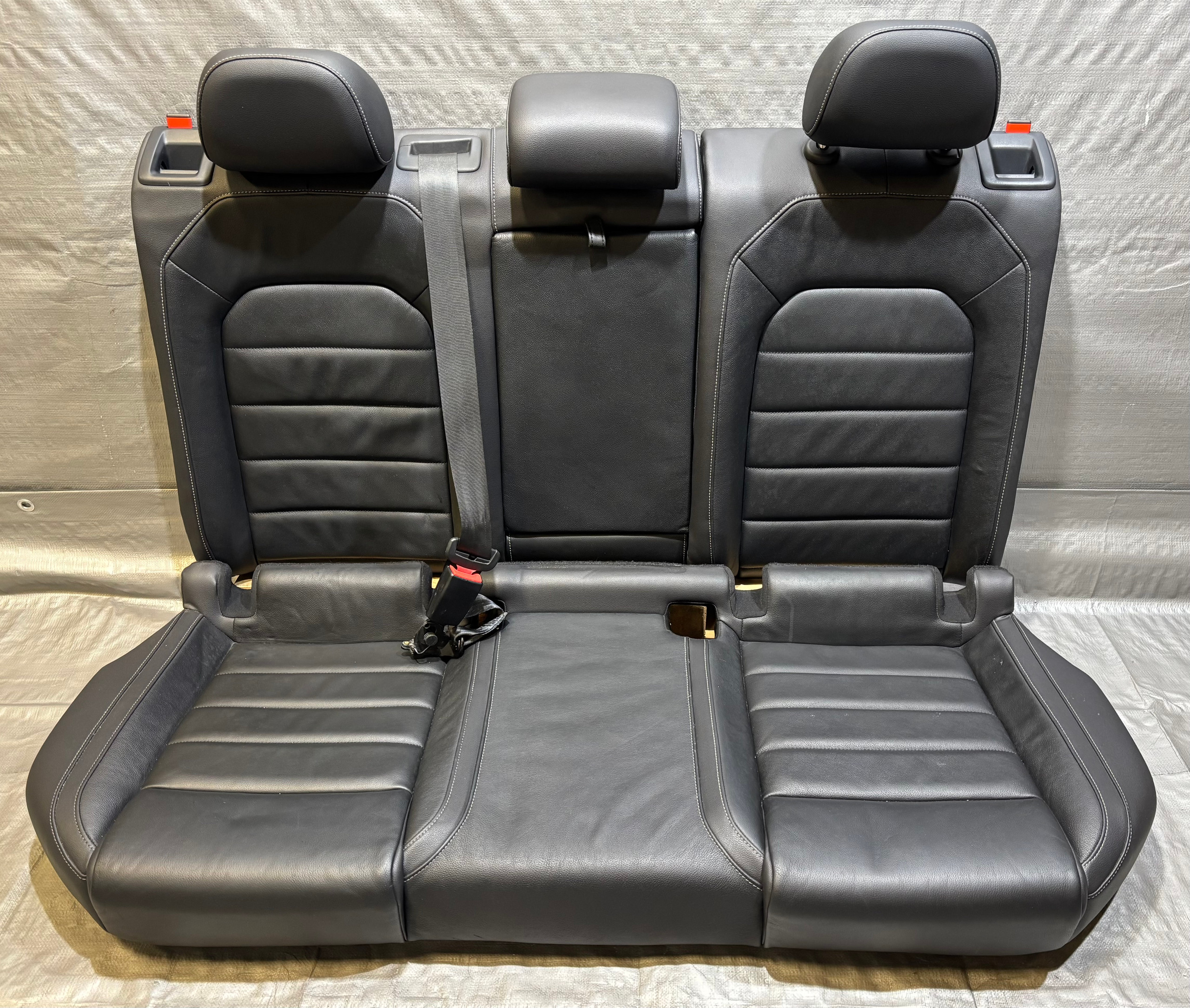 2015-2017 Volkswagen MK7 Golf R Black Leather Rear Seat Set - Image 2