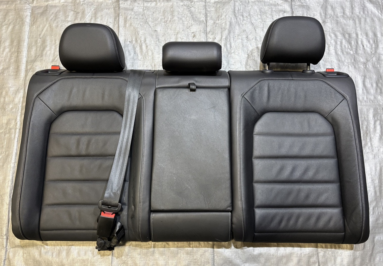 2015-2017 Volkswagen MK7 Golf R Black Leather Rear Seat Set - Image 10
