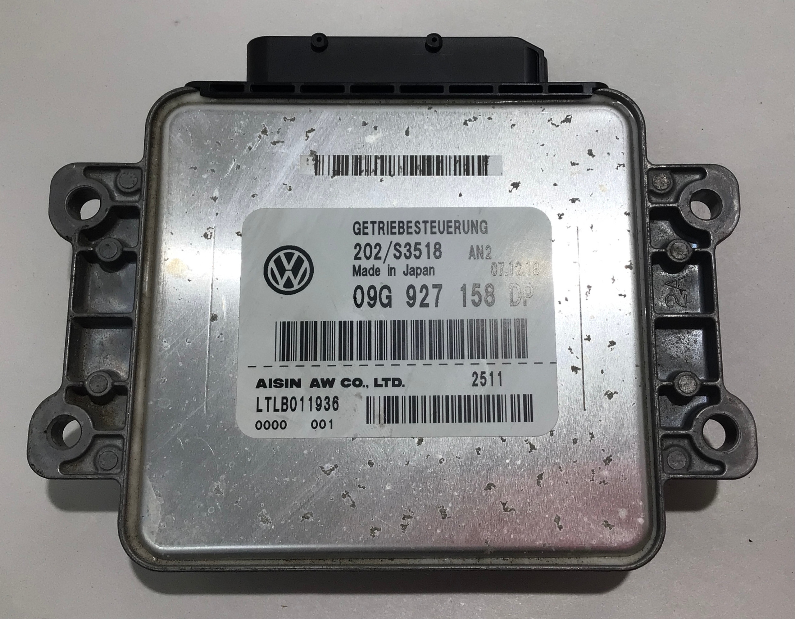 2019 Volkswagen Beetle Turbo Automatic Transmission Control Module / 09G927158DP / VB008 - Image 4