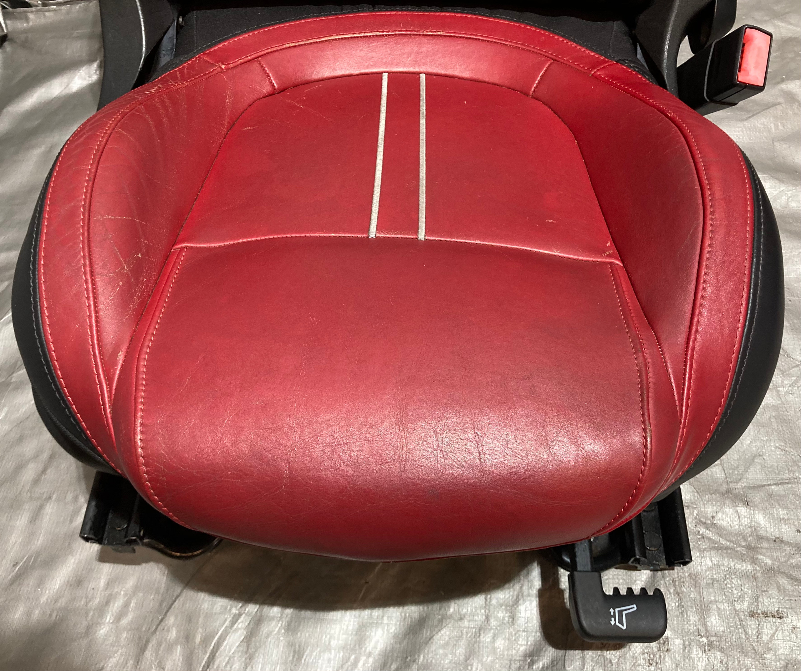 2012-2013 Fiat 500 Abarth Black / Red Leather Front Seats / Pair - Image 15