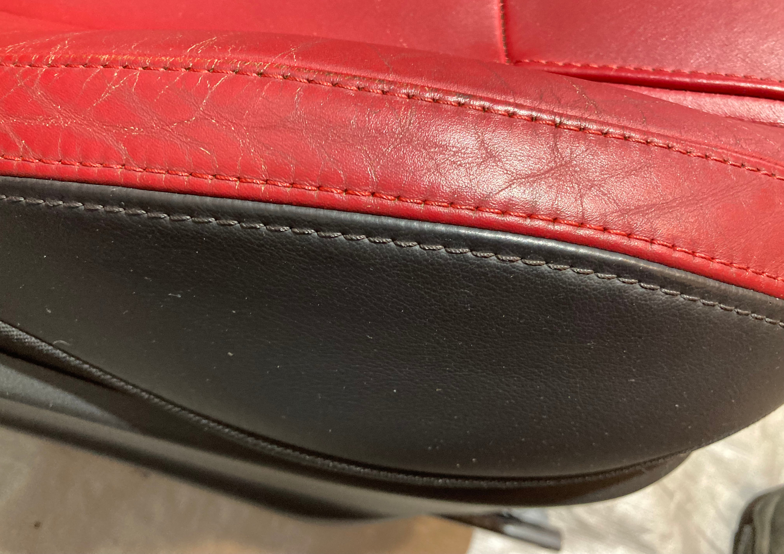 2012-2013 Fiat 500 Abarth Black / Red Leather Front Seats / Pair - Image 11