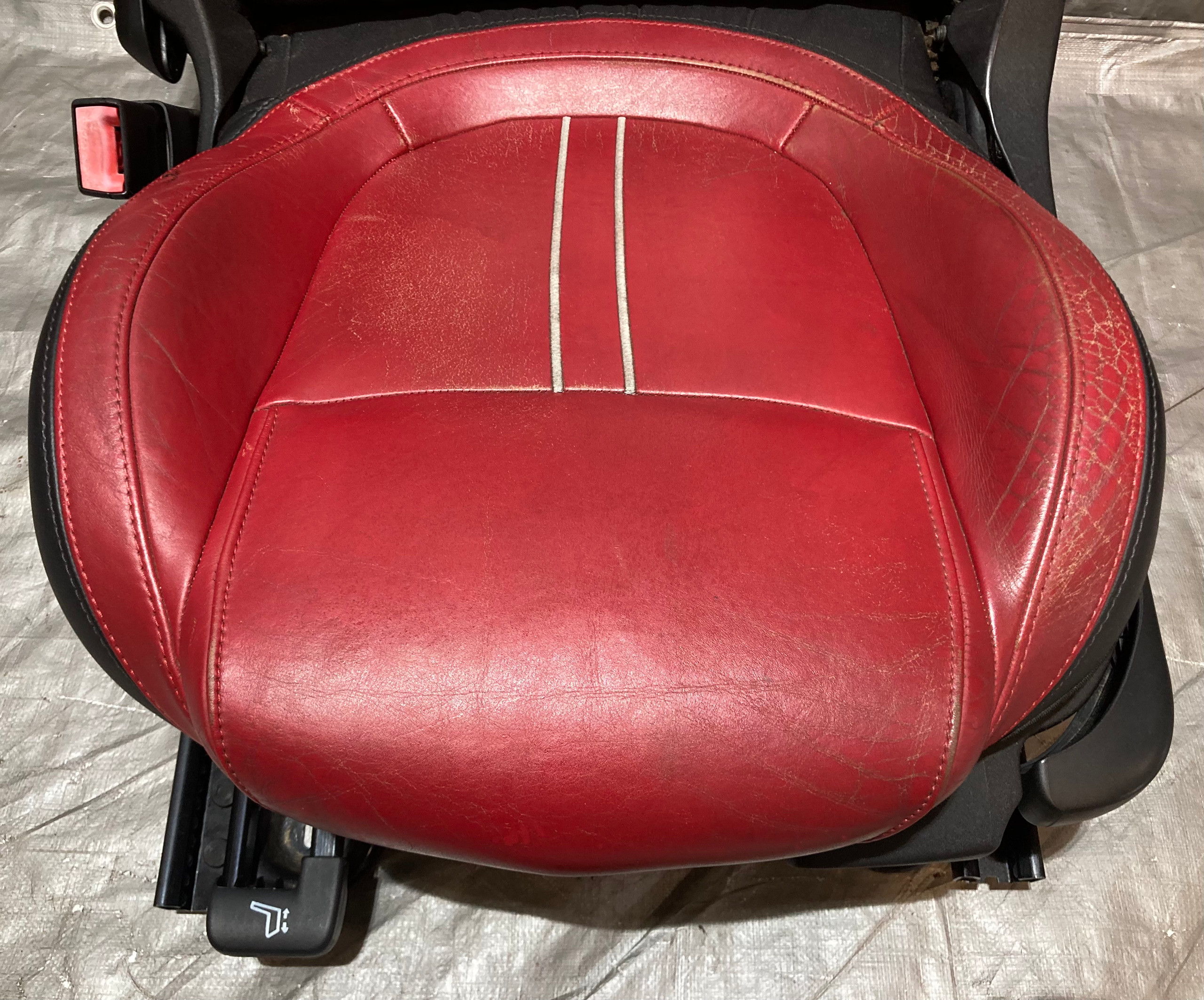 2012-2013 Fiat 500 Abarth Black / Red Leather Front Seats / Pair - Image 34