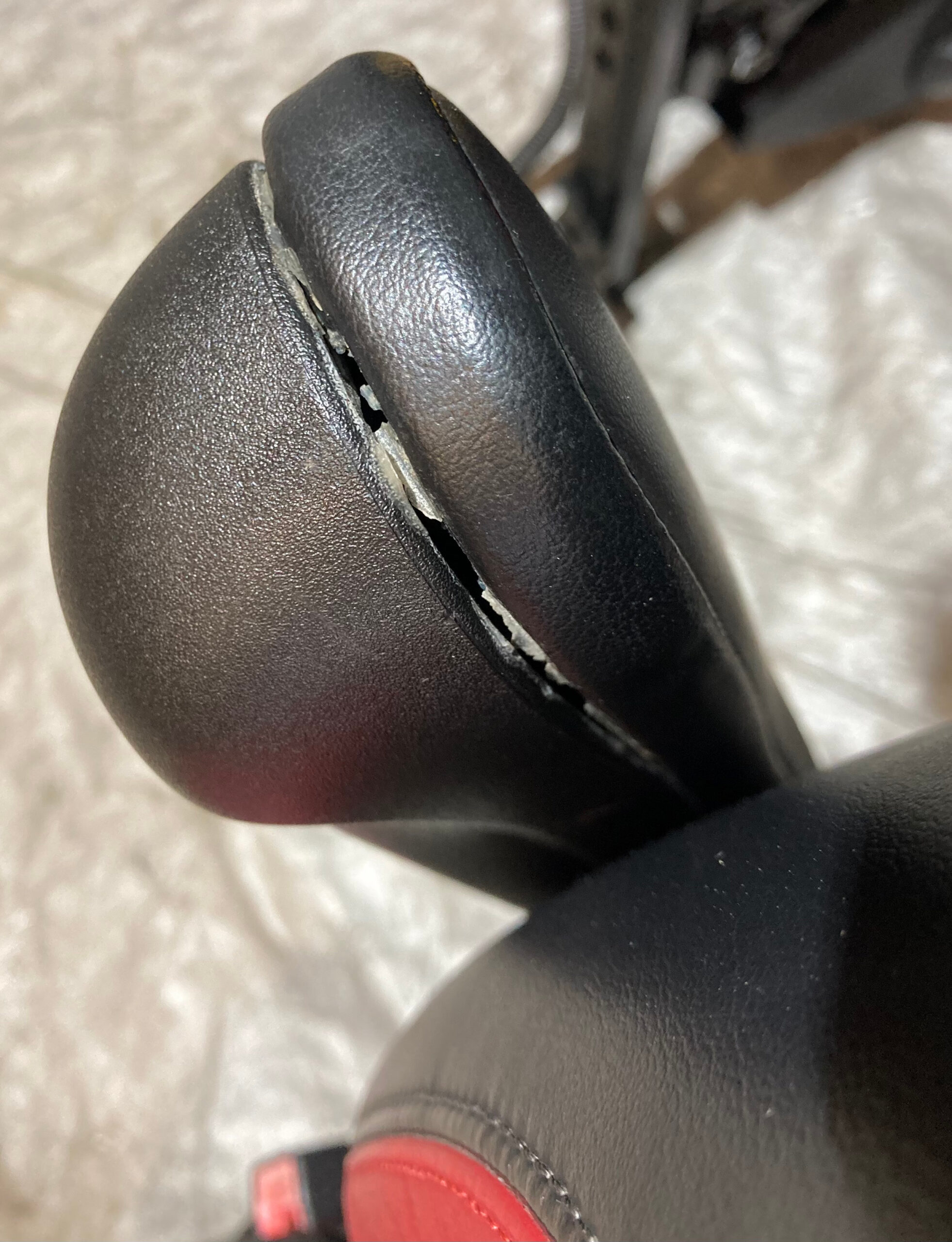 2012-2013 Fiat 500 Abarth Black / Red Leather Front Seats / Pair - Image 20