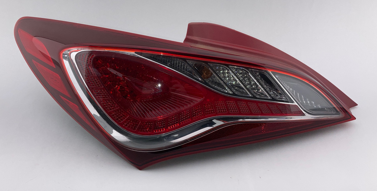 2010-2012 Hyundai Genesis Coupe Driver Side Tail Light / OEM / HG032
