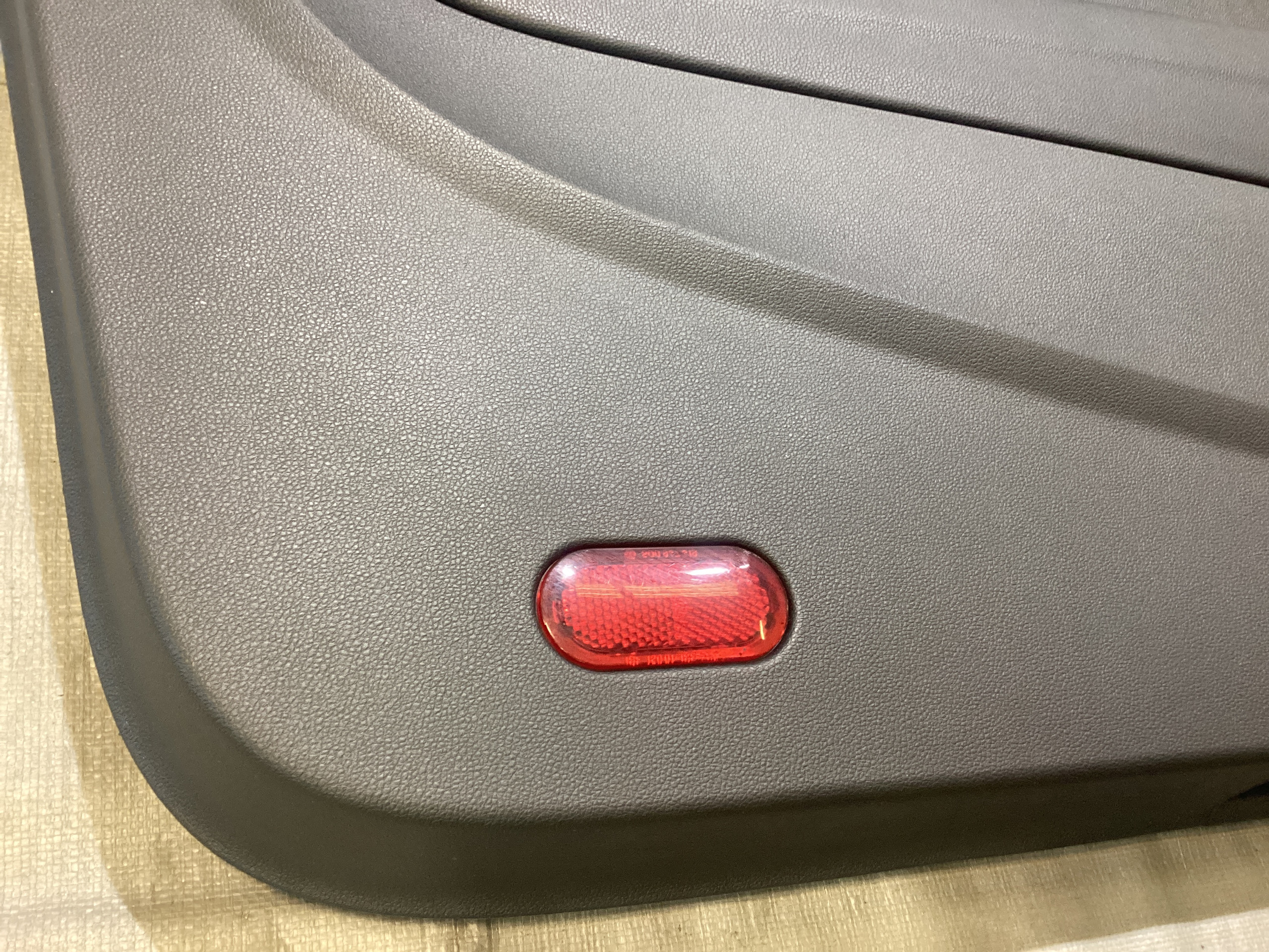 2012-2019 Volkswagen Beetle Interior Door Panels / Pair / Piano Black / Leatherette / VB011 - Image 6