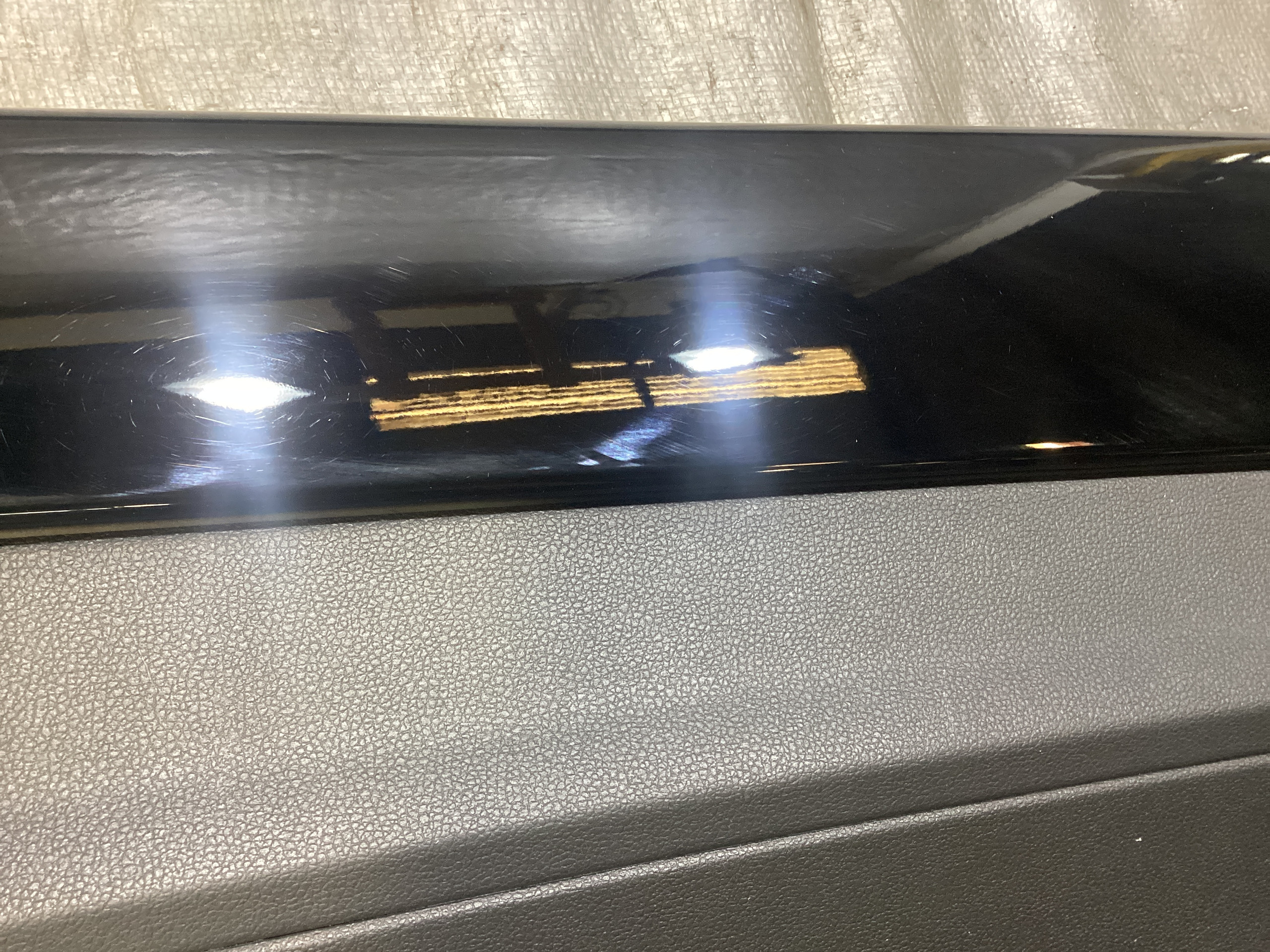 2012-2019 Volkswagen Beetle Interior Door Panels / Pair / Piano Black / Leatherette / VB011 - Image 9