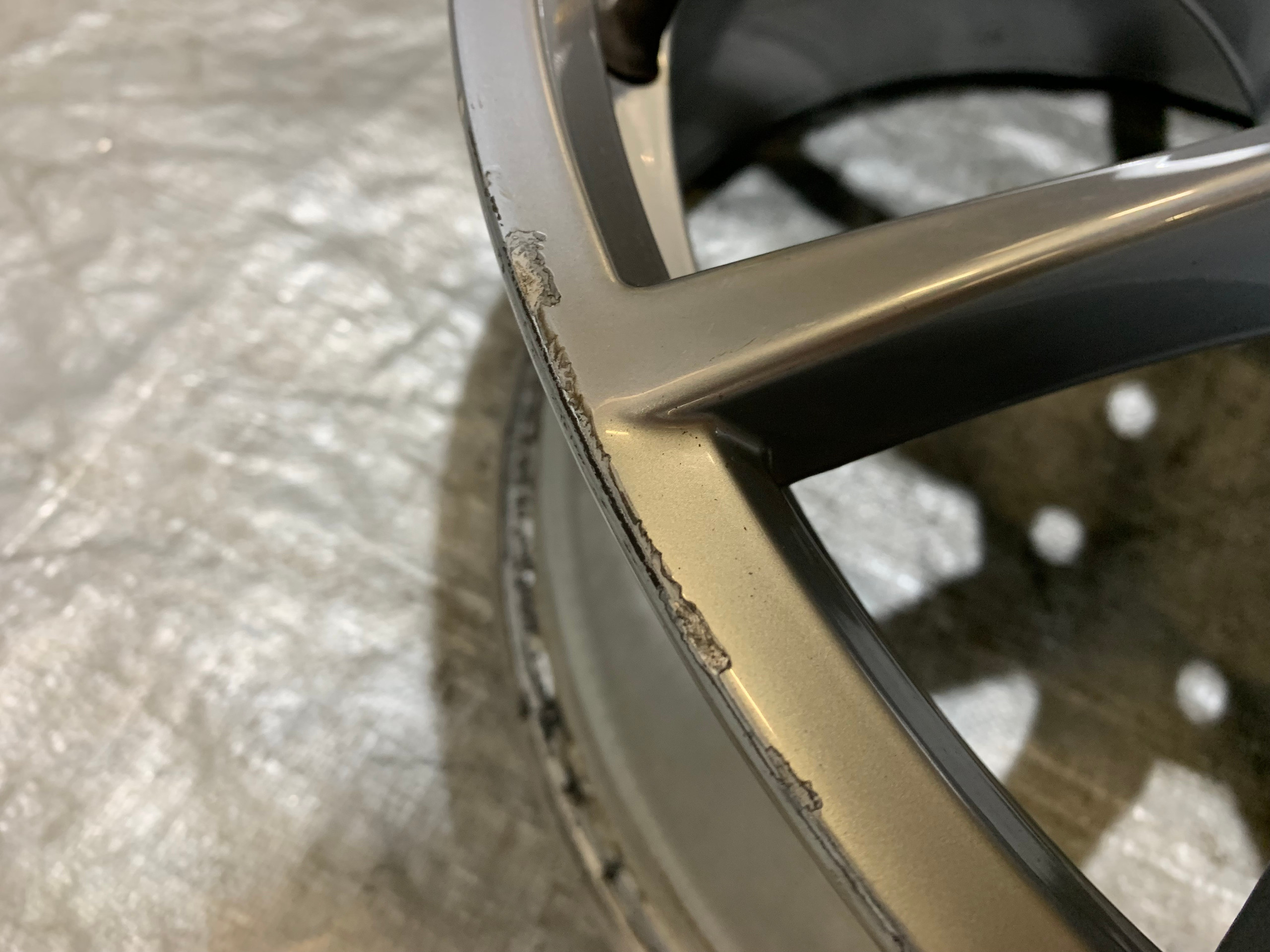 *DAMAGED* 2015-2017 Volkswagen MK7 Golf R 19" Pretoria Wheel Rim / M7R03 - Image 5