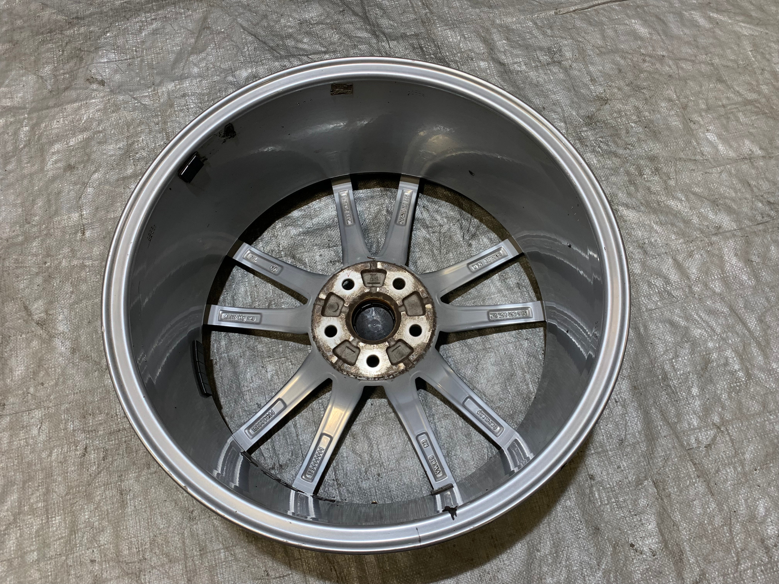 *DAMAGED* 2015-2017 Volkswagen MK7 Golf R 19" Pretoria Wheel Rim / M7R03 - Image 16