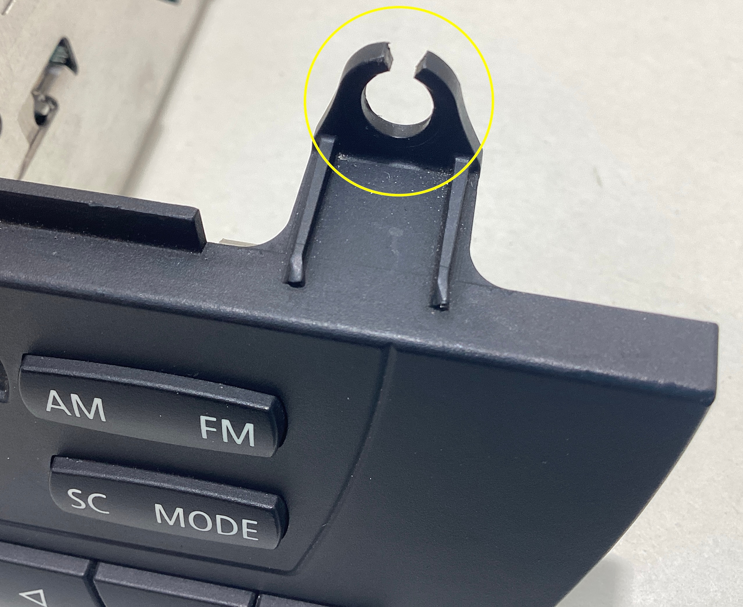 2006 E85 BMW Z4 Business CD Radio Unit / 65126976888 - Image 3