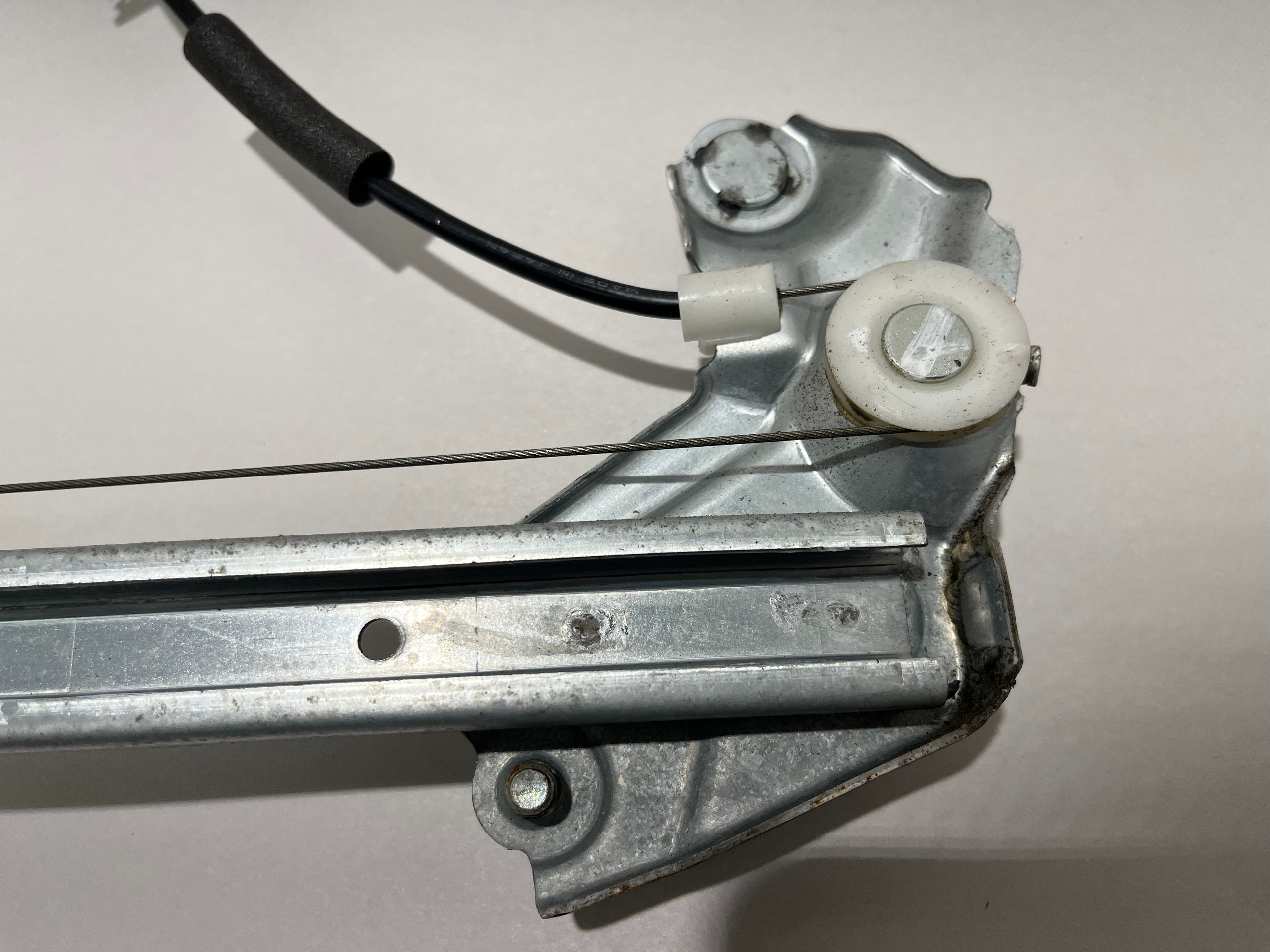 2017-2020 Fiat 124 Spider Passenger Side Window Regulator w/ Motor / FD030 - Image 5