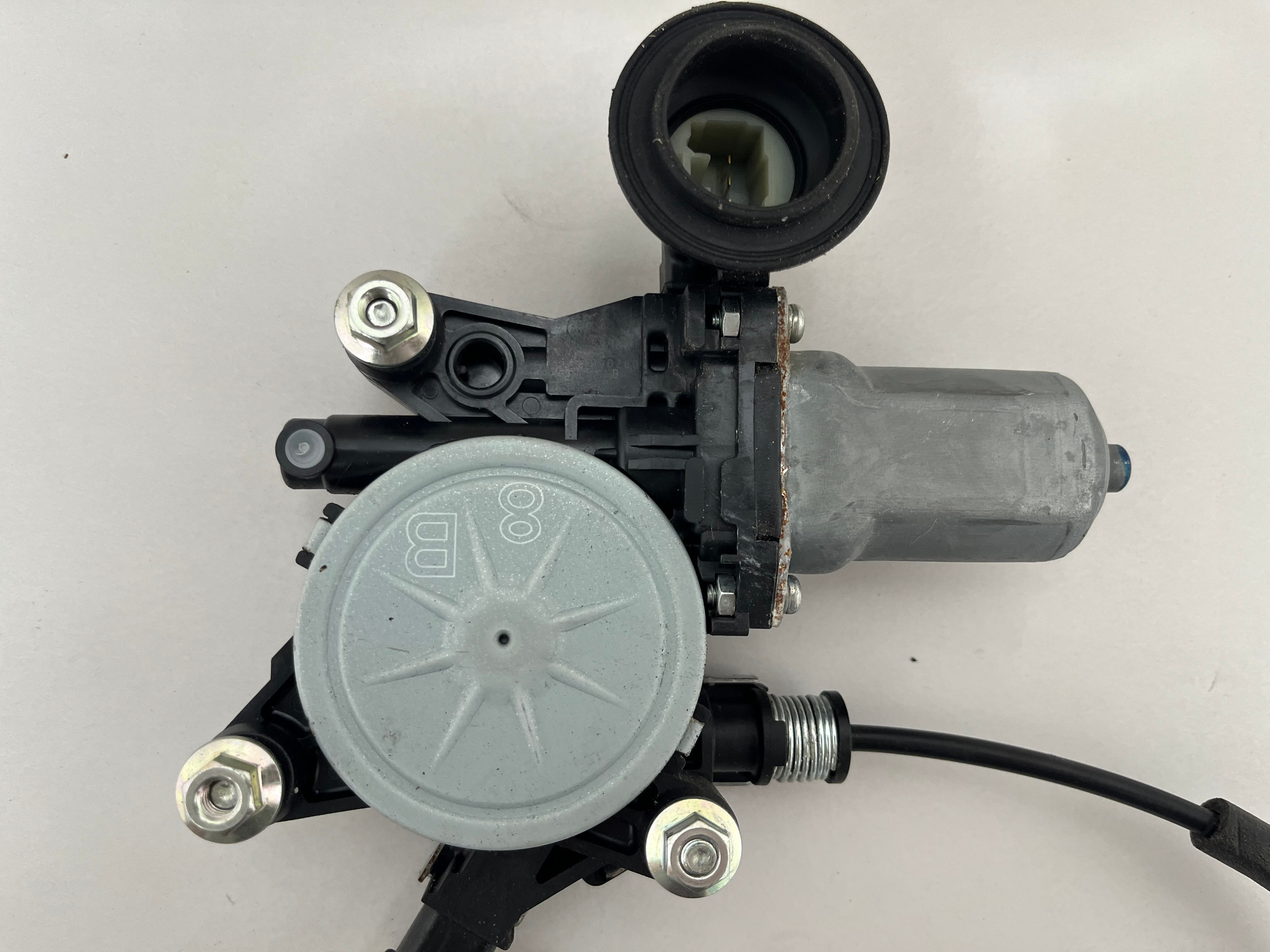2017-2020 Fiat 124 Spider Passenger Side Window Regulator w/ Motor / FD030 - Image 14
