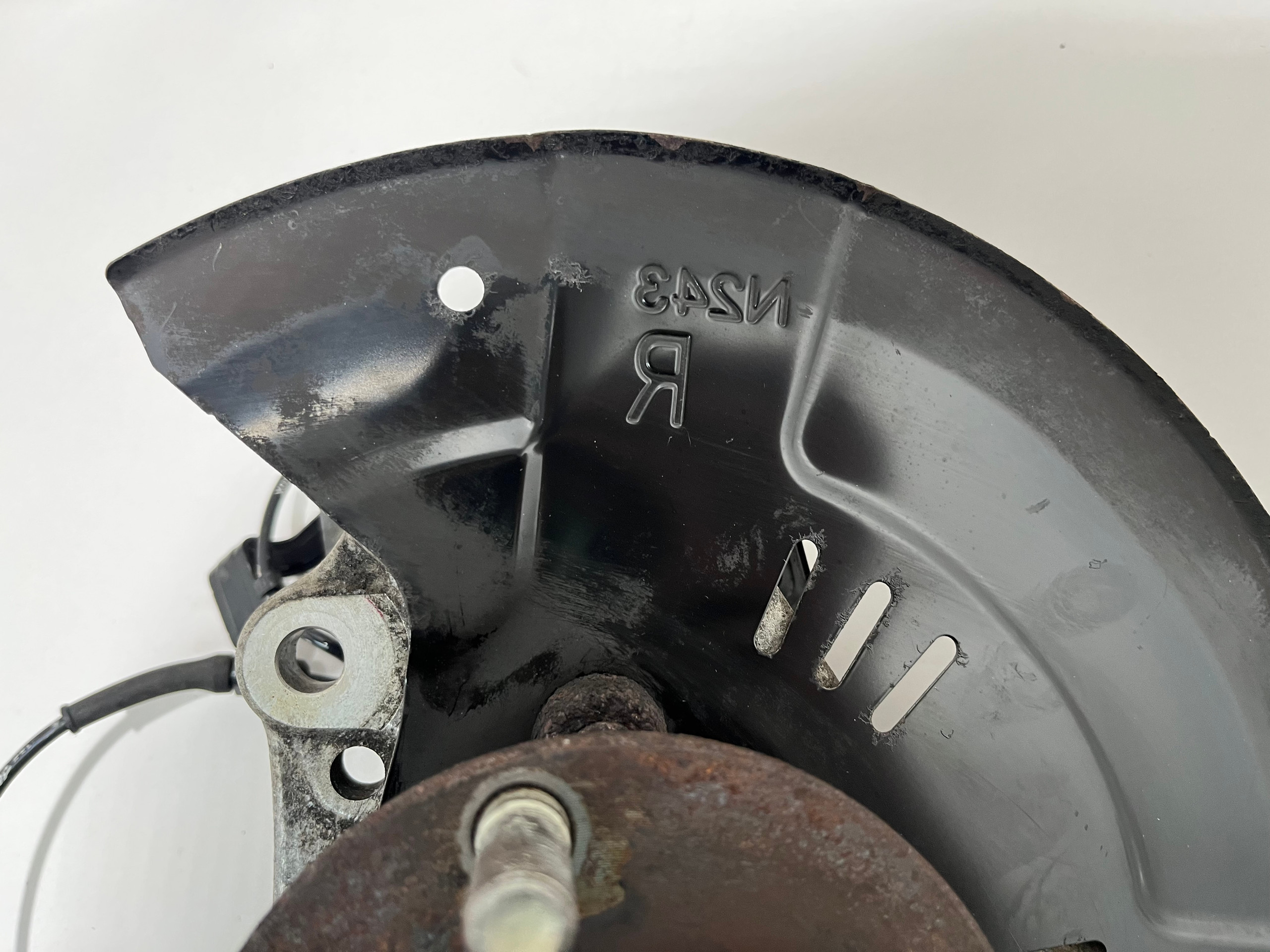 2017-2020 Fiat 124 Spider Passenger Front Spindle Hub / Knuckle / 97k / FD009 - Image 2