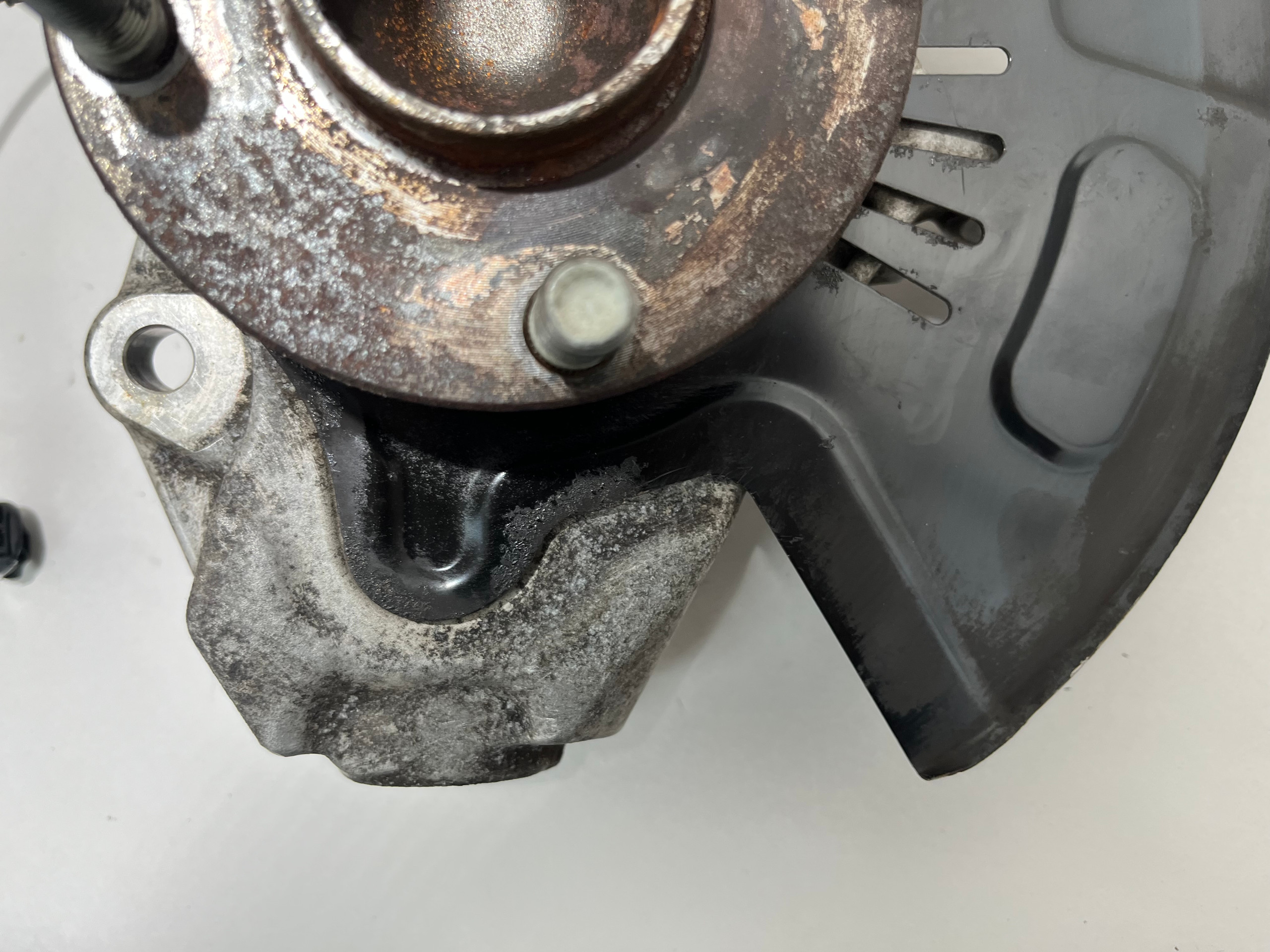 2017-2020 Fiat 124 Spider Passenger Front Spindle Hub / Knuckle / 97k / FD009 - Image 4