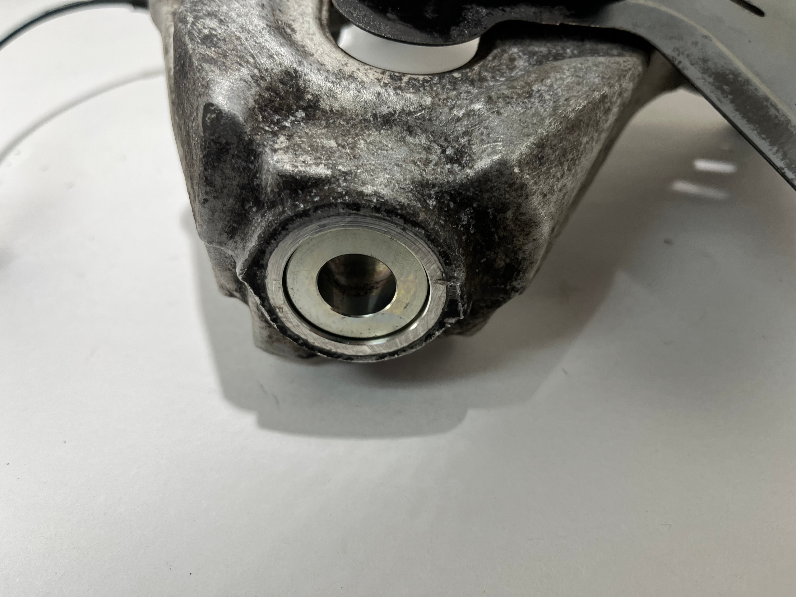 2017-2020 Fiat 124 Spider Passenger Front Spindle Hub / Knuckle / 97k / FD009 - Image 5