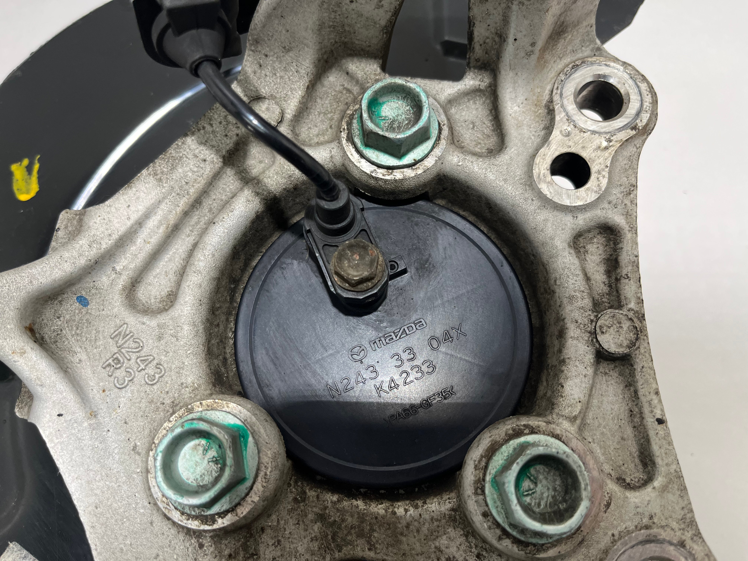 2017-2020 Fiat 124 Spider Passenger Front Spindle Hub / Knuckle / 97k / FD009 - Image 9