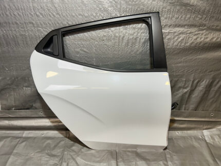 2019-2022 Hyundai Veloster Passenger Rear Door Assembly / Chalk White  HV011