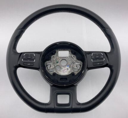 2012-2019 Volkswagen Beetle Leather Steering Wheel w/ Trim / Manual / VB012