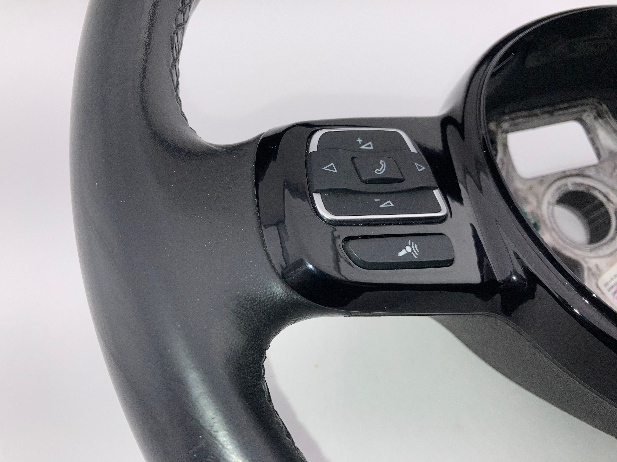 2012-2019 Volkswagen Beetle Leather Steering Wheel w/ Trim / Manual / VB012 - Image 6