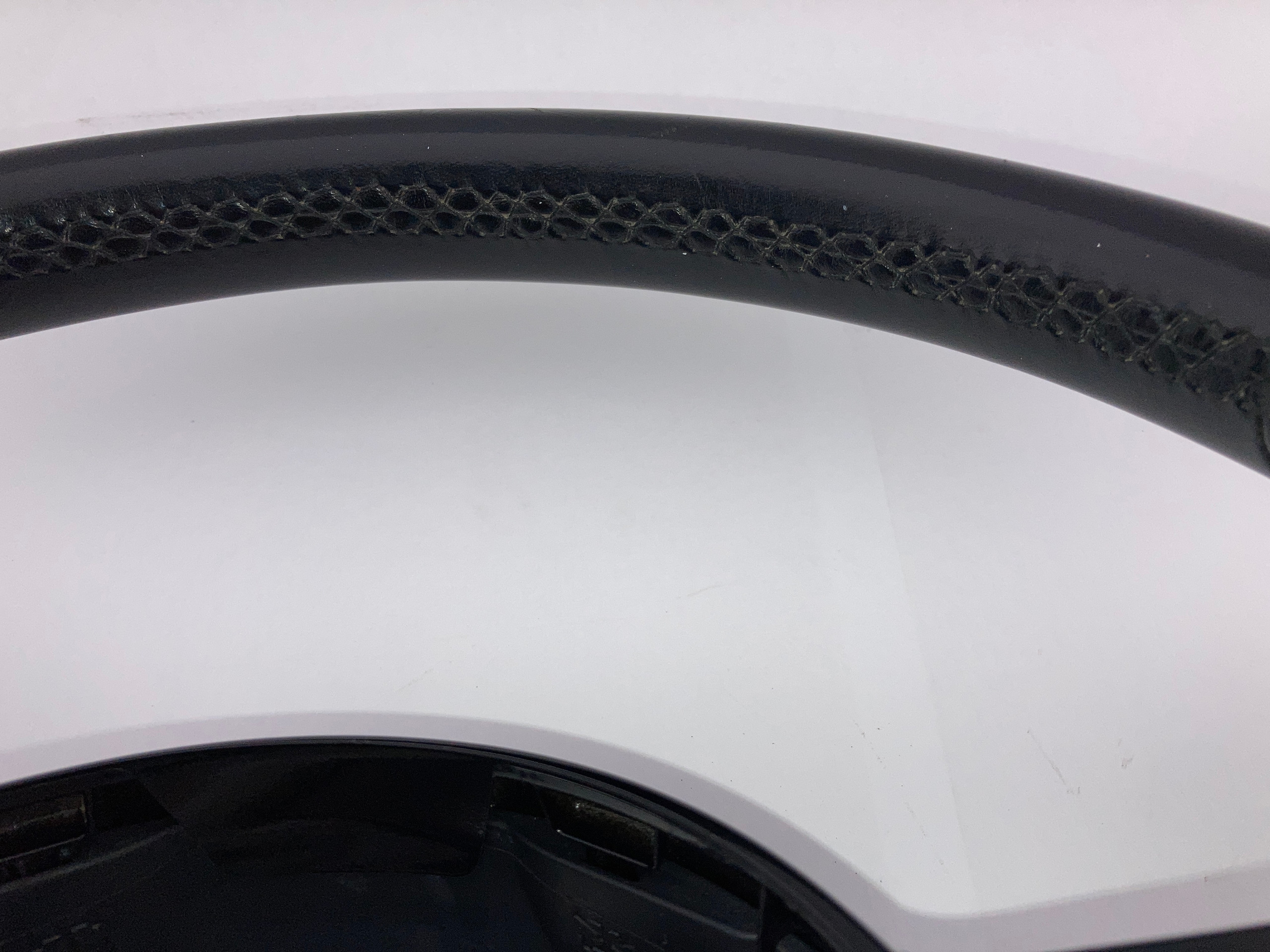 2012-2019 Volkswagen Beetle Leather Steering Wheel w/ Trim / Manual / VB012 - Image 12