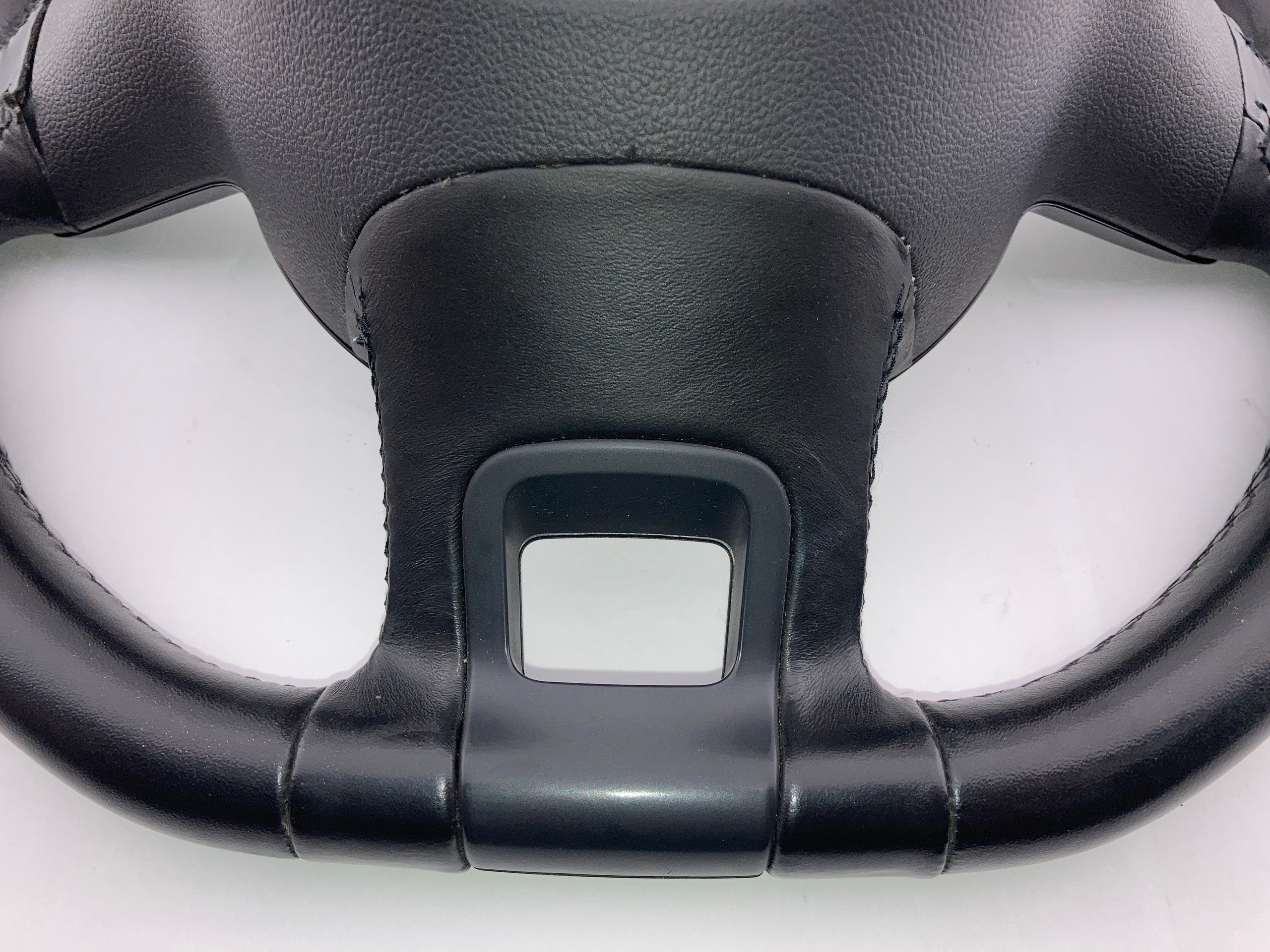 2012-2019 Volkswagen Beetle Leather Steering Wheel w/ Trim / Manual / VB012 - Image 16