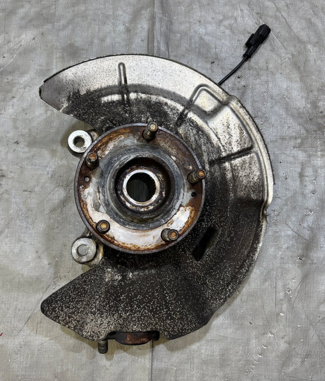 2019-2020 Hyundai Veloster N Driver Front Knuckle Hub Assembly / 52K HV012