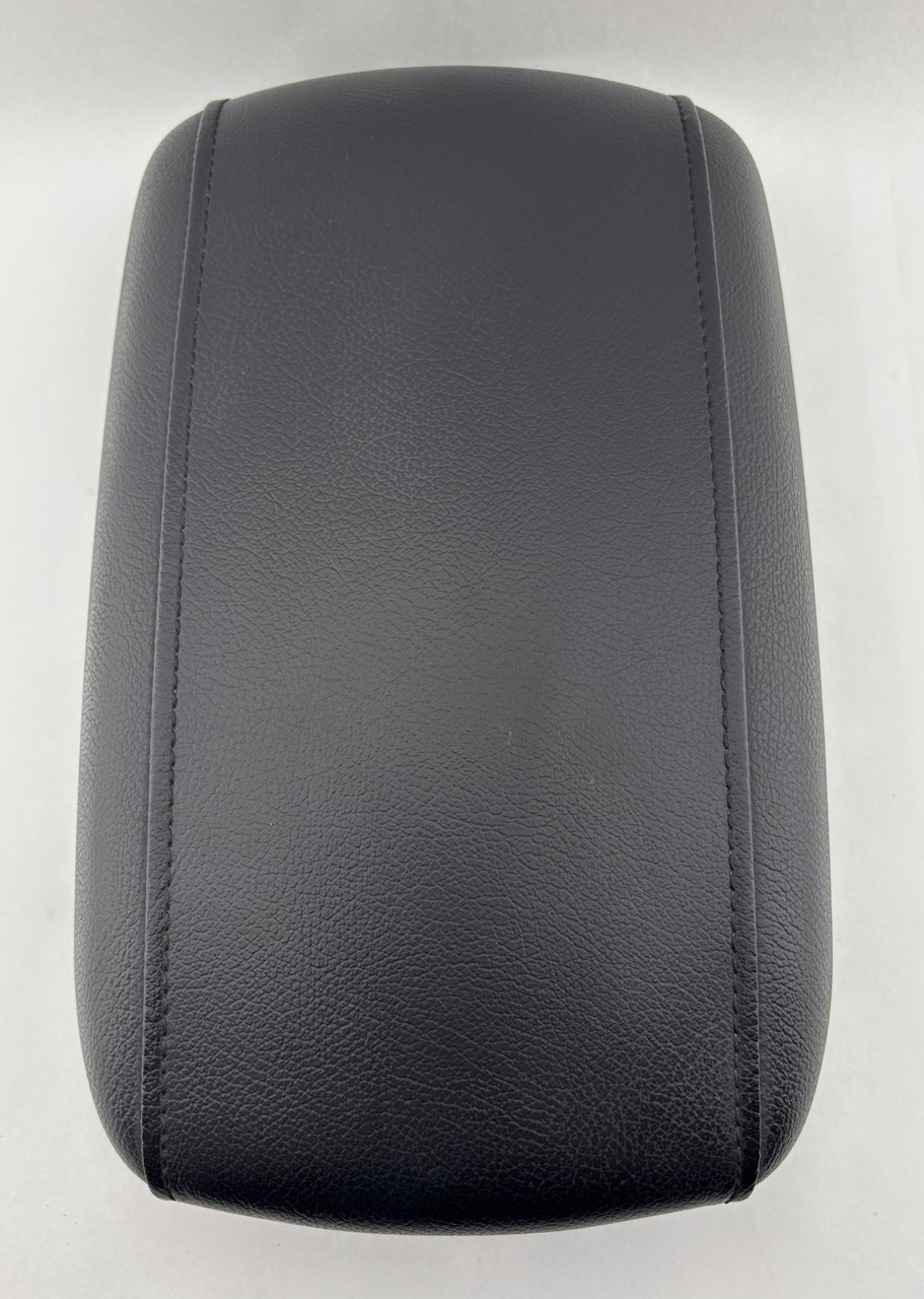 2010-2012 Hyundai Genesis Coupe Black Leather Center Console Armrest Lid / HG033