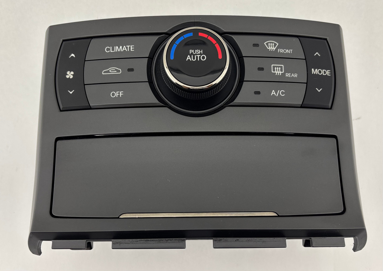 2010-2012 Hyundai Genesis Coupe Auto Climate Control w/ Front Console Cubby / HG033