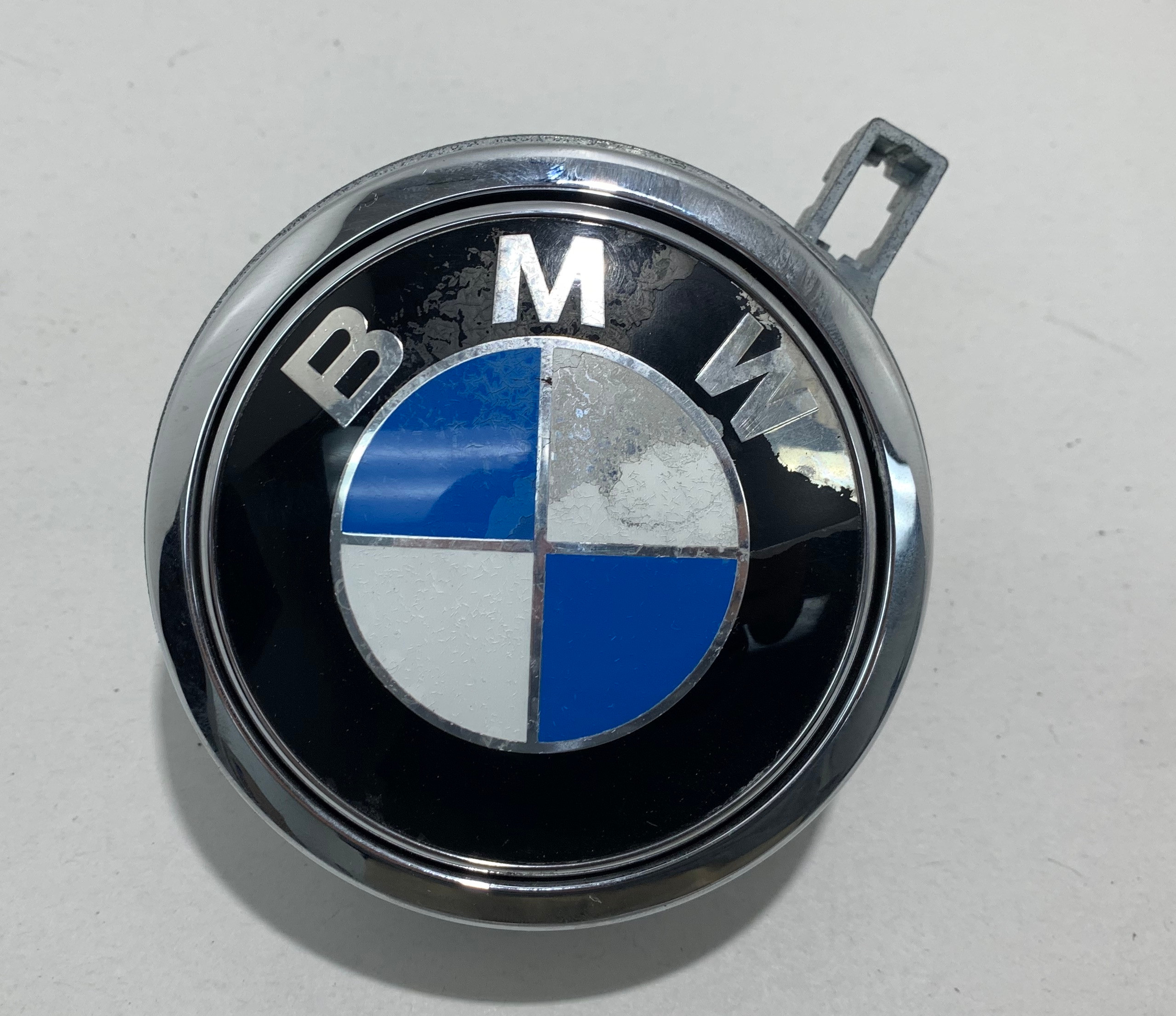 2004-2010 BMW 6 Series Trunk Latch / Badge / OEM / M6002 - Image 2