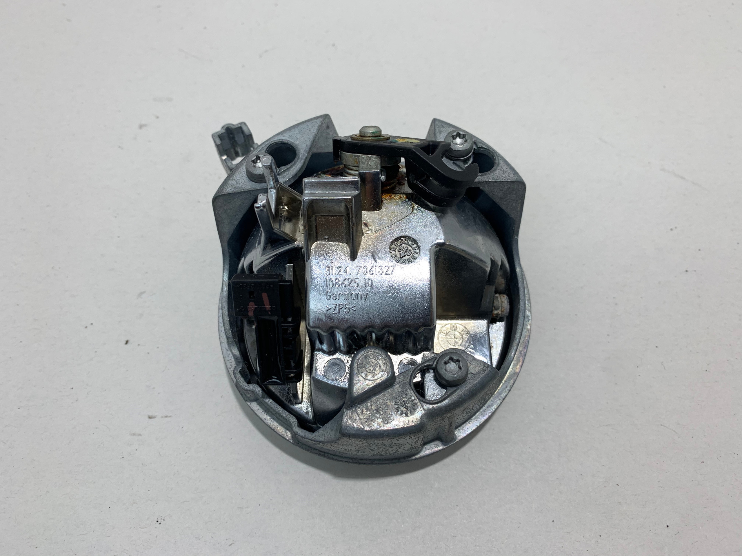 2004-2010 BMW 6 Series Trunk Latch / Badge / OEM / M6002 - Image 7