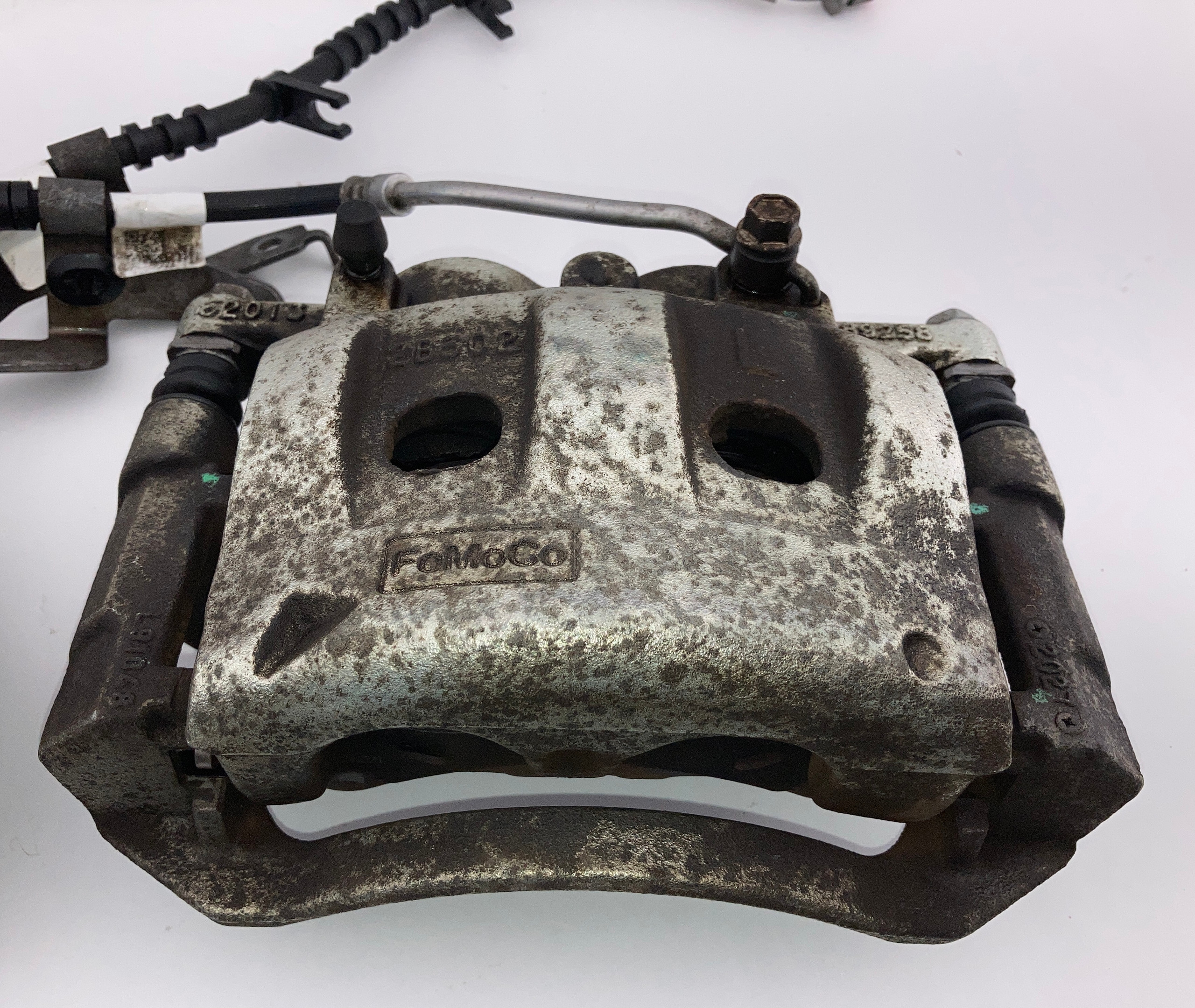 2021-2024 Ford Bronco OEM Front Brake Calipers / Pair - Image 3