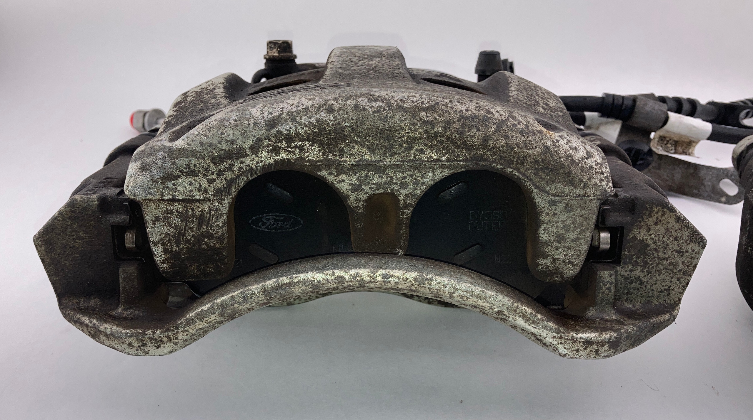 2021-2024 Ford Bronco OEM Front Brake Calipers / Pair - Image 4